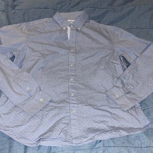 NWT Old Navy Light Blue Men's Button-Down Dress Shirt xl